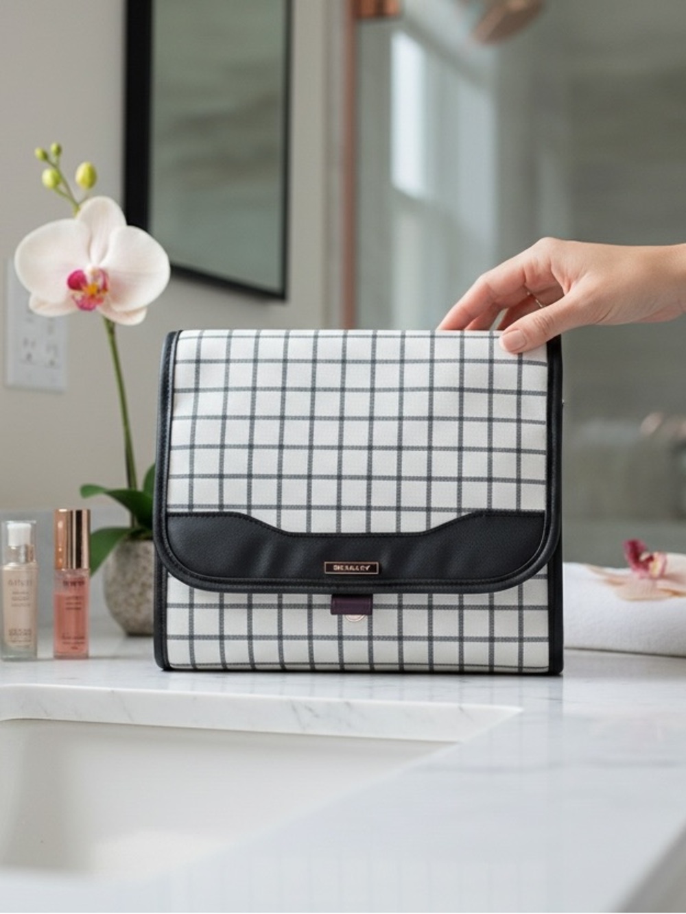 Sophia Joy hanging cosmetics bag